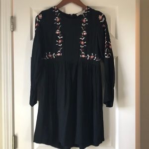 LAST CHANCE Babydoll dress with embroidery